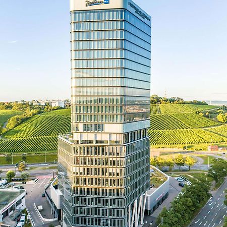 Radisson Blu Hotel At Porsche Design Tower Штутгарт Екстер'єр фото