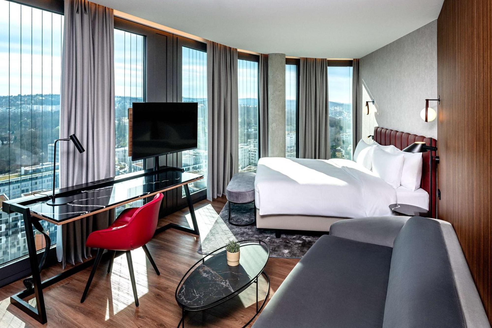 Radisson Blu Hotel At Porsche Design Tower Штутгарт Екстер'єр фото