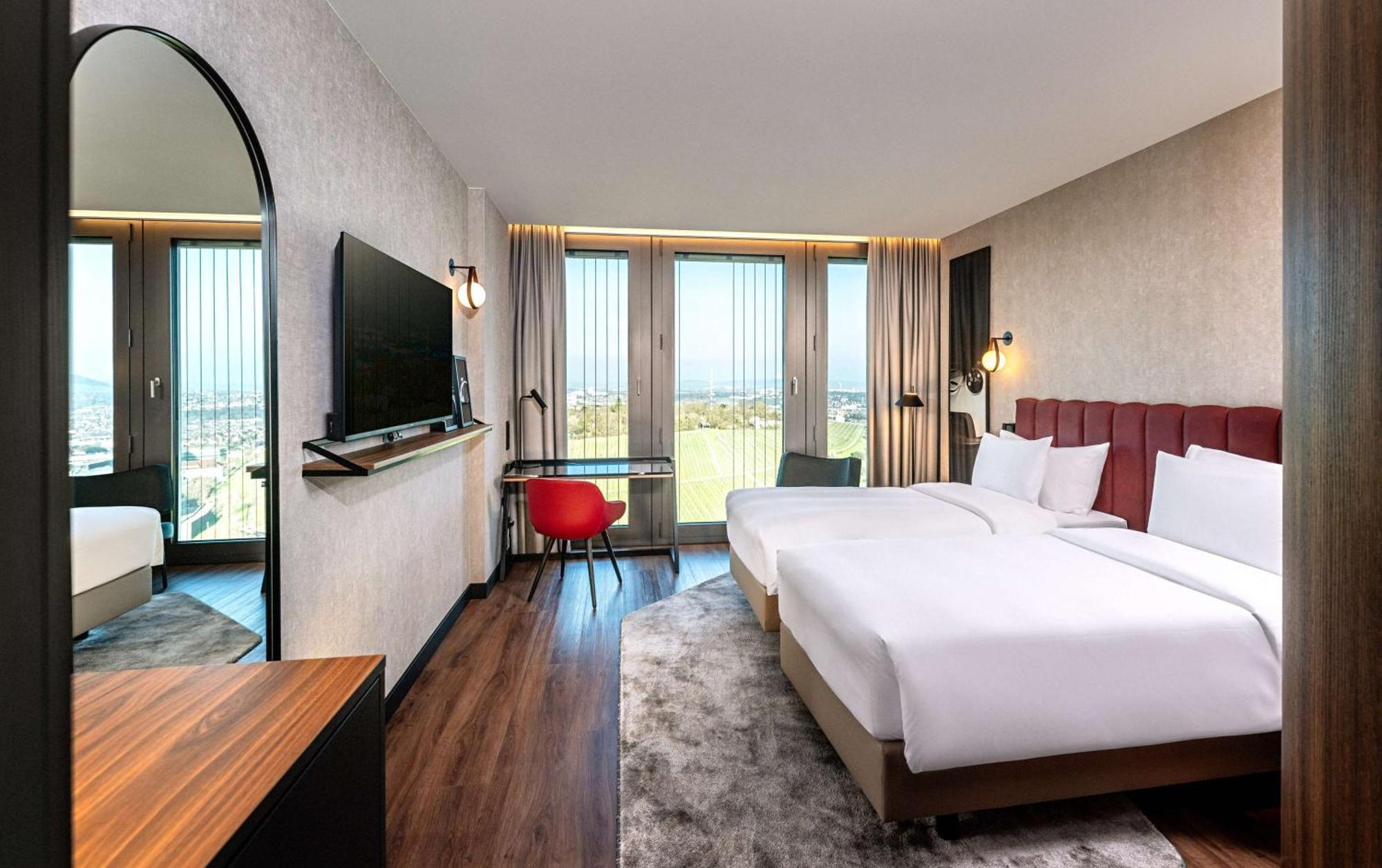 Radisson Blu Hotel At Porsche Design Tower Штутгарт Екстер'єр фото
