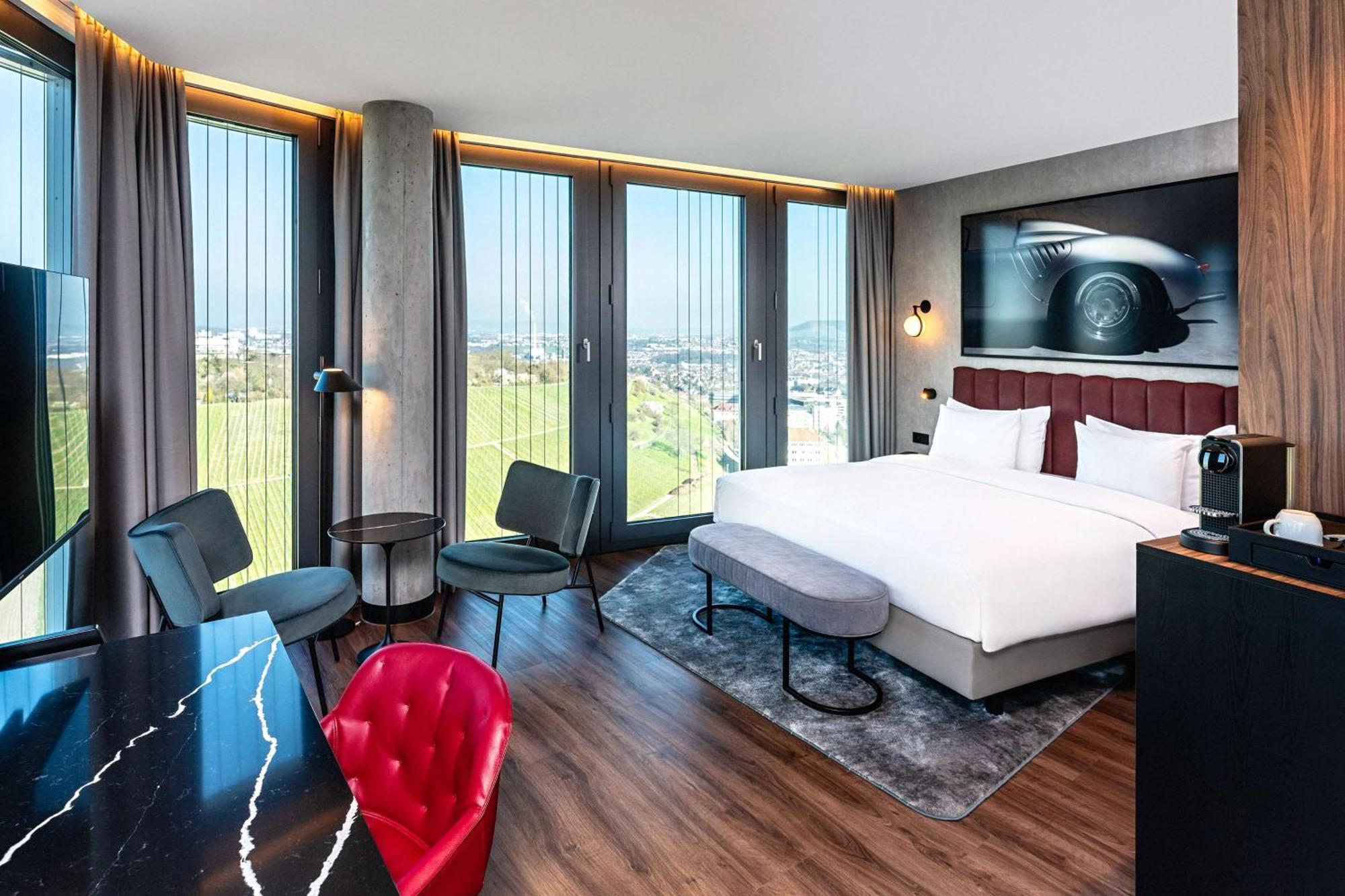 Radisson Blu Hotel At Porsche Design Tower Штутгарт Екстер'єр фото